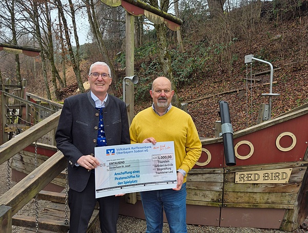 Spende für neue Spielplatzattraktion in St. Josef